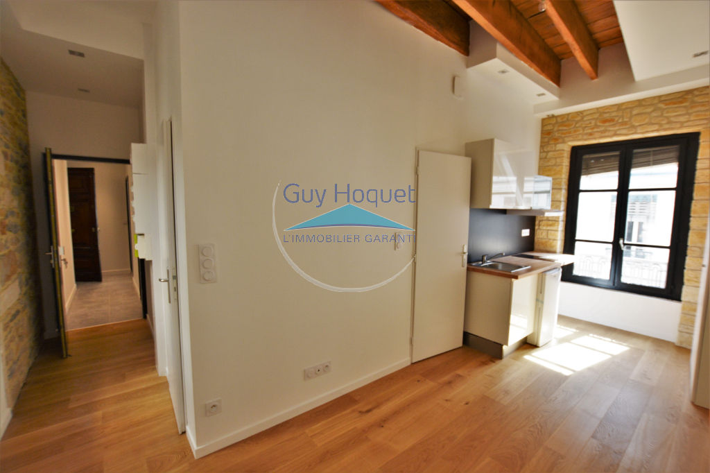 LYON 1 ST NIZIER - Studio 21 m² À LOUER