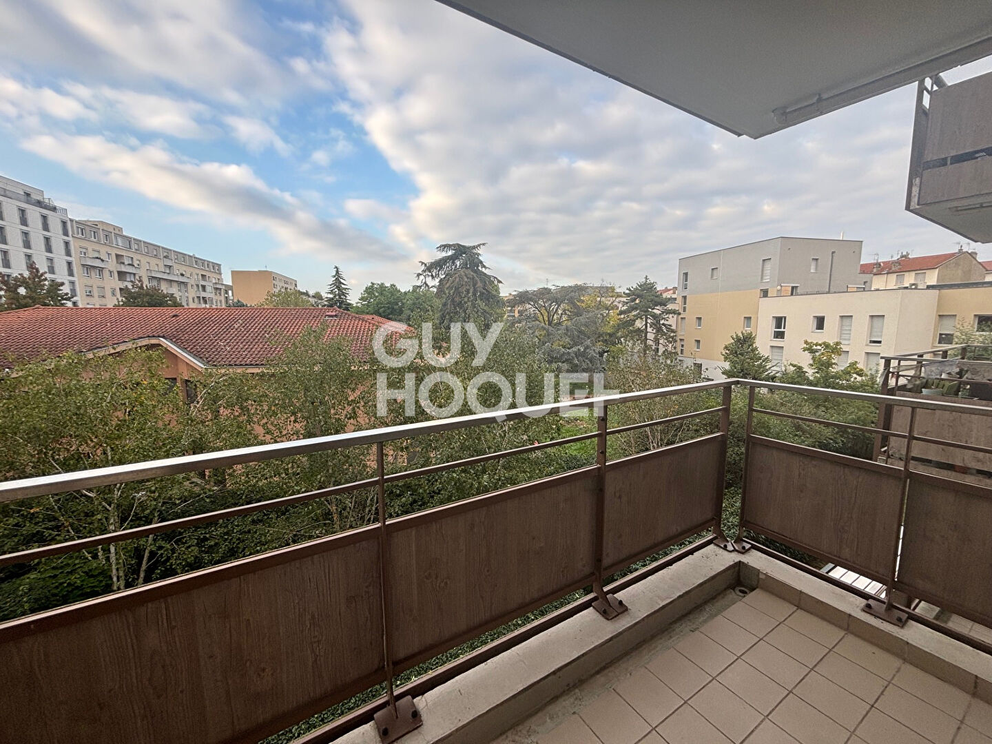 VILLEURBANNE - TRAMWAY T3 STATION RECONNAISSANCE BALZAC