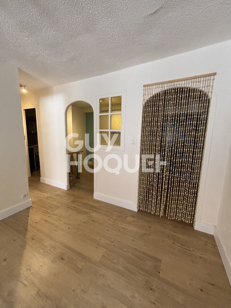 LYON 1 - PROCHE  PLACES SATHONAY FERNAND REY