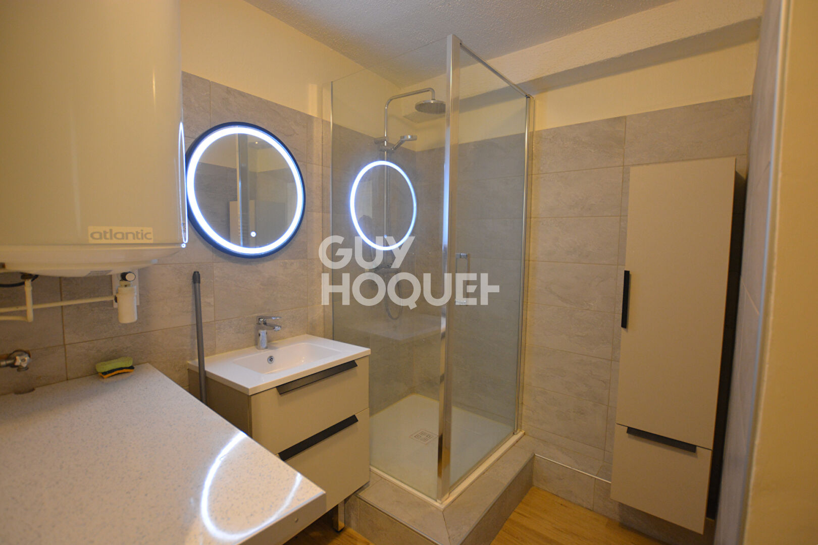 LYON 1 - PROCHE  PLACES SATHONAY FERNAND REY