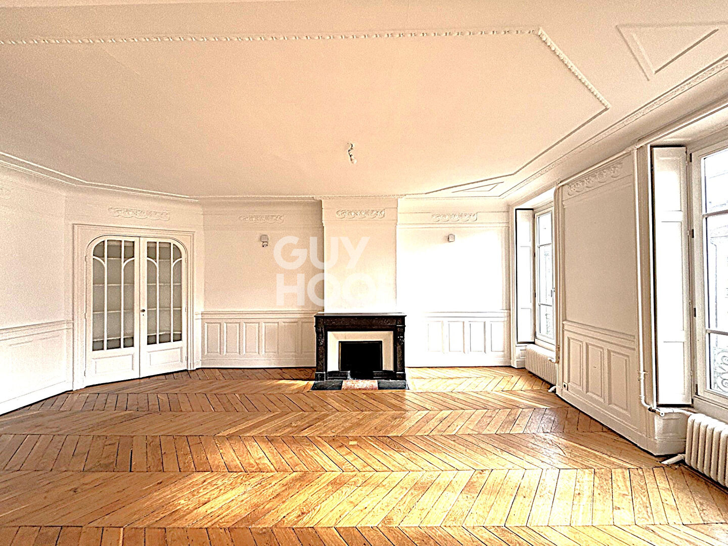 LYON 2 - REPUBLIQUE BELLECOUR