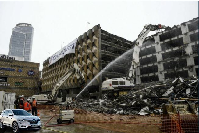 A la Part-Dieu, sept niveaux de parking réduits en poussière