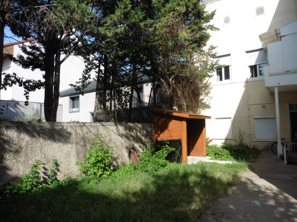 COEUR DE MONTCHAT : T2 rénové de 44 m2