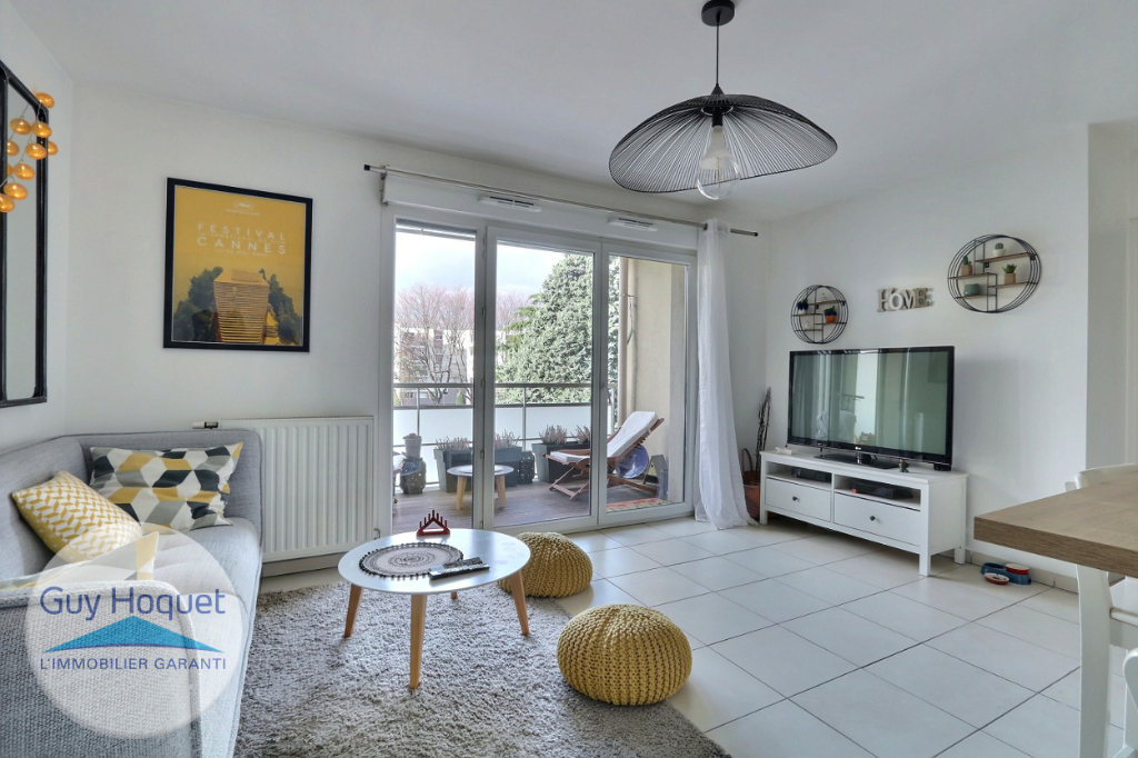 Appartement T3 à NEUVILLE SUR SAONE / balcon / garage