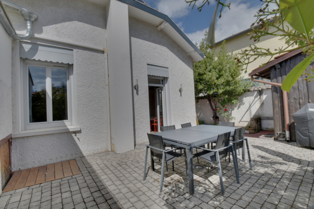 COEUR DE MONTCHAT - Maison de charme avec 3 chambres et dépendances