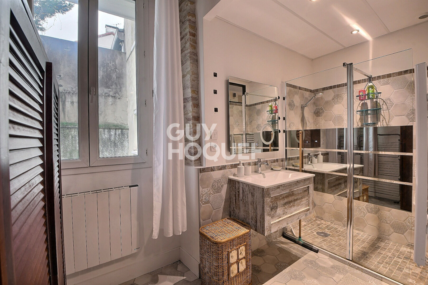 (Visite virtuelle) - A vendre T2 rénové de 42.88 m2 au  Coeur de Montchat, LYON (69003)