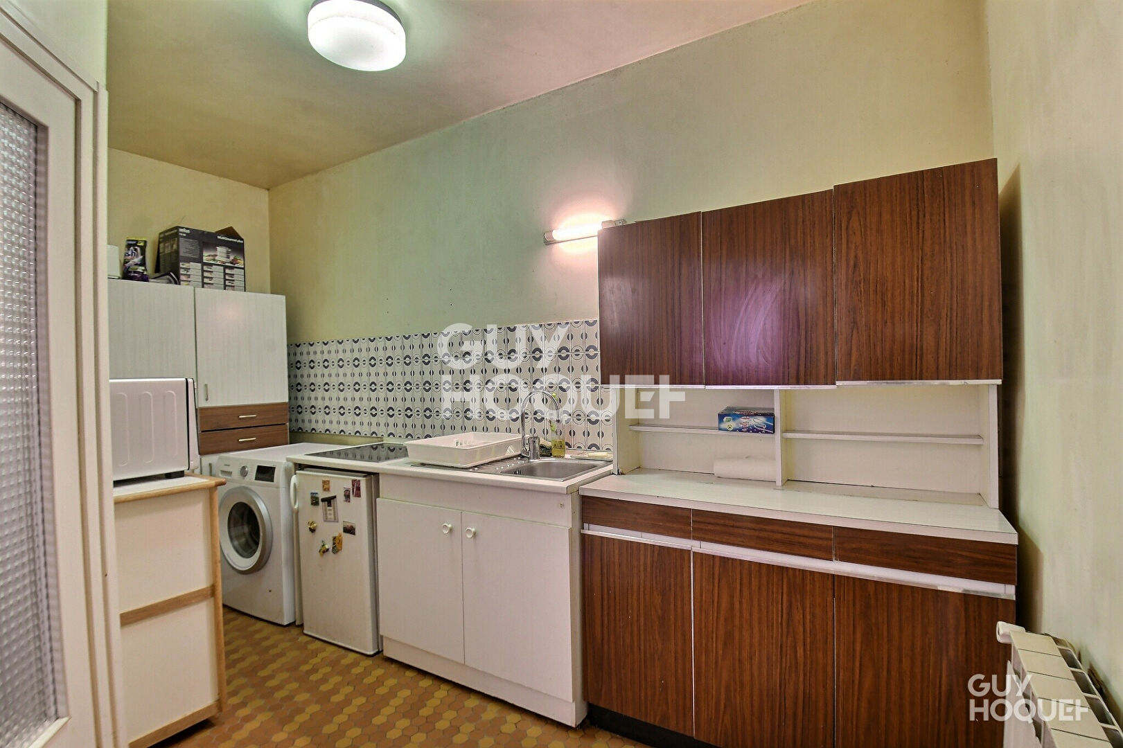 Appartement T2 de 55m² dans un immeuble des années 70, secteur Saxe Gambetta, Lyon 3ème (69003)