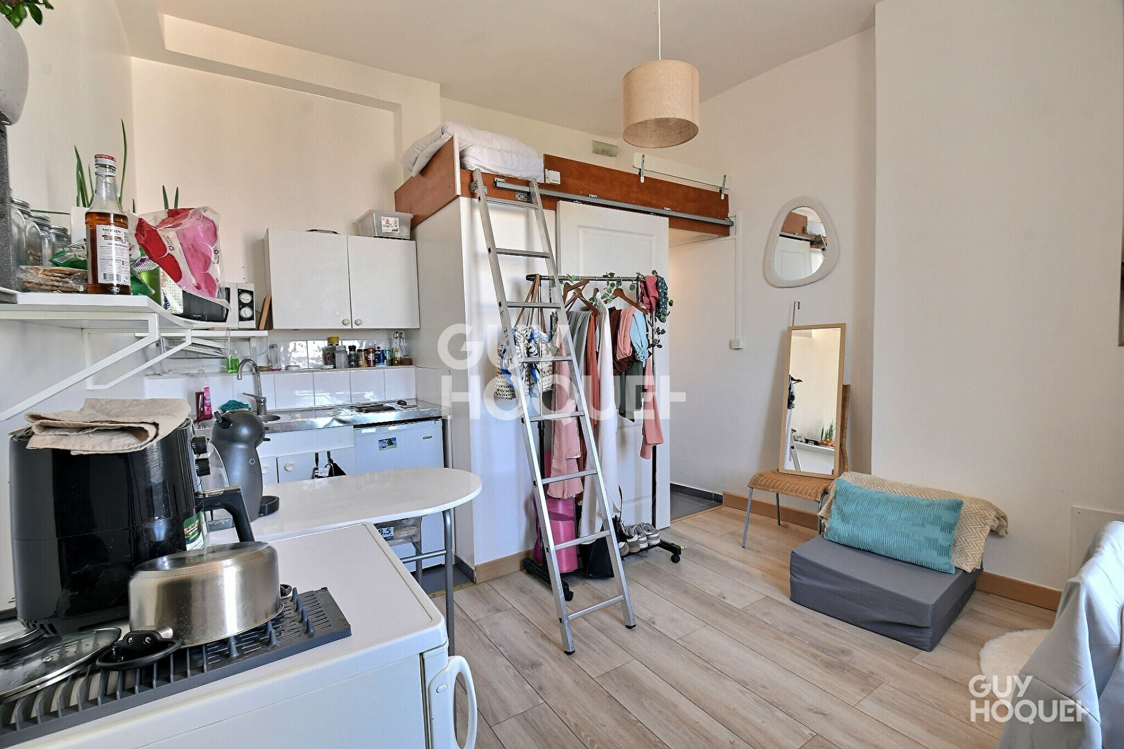 À vendre : Appartement divisé en deux studios loués en meublé -  secteur Grange Blanche - Lyon 3ème (69003)