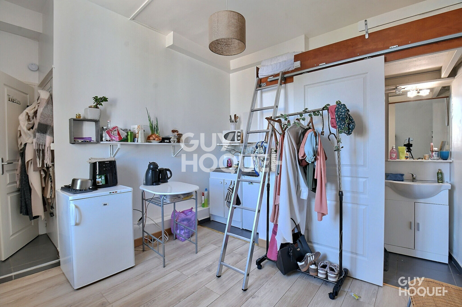 À vendre : Appartement divisé en deux studios loués en meublé -  secteur Grange Blanche - Lyon 3ème (69003)