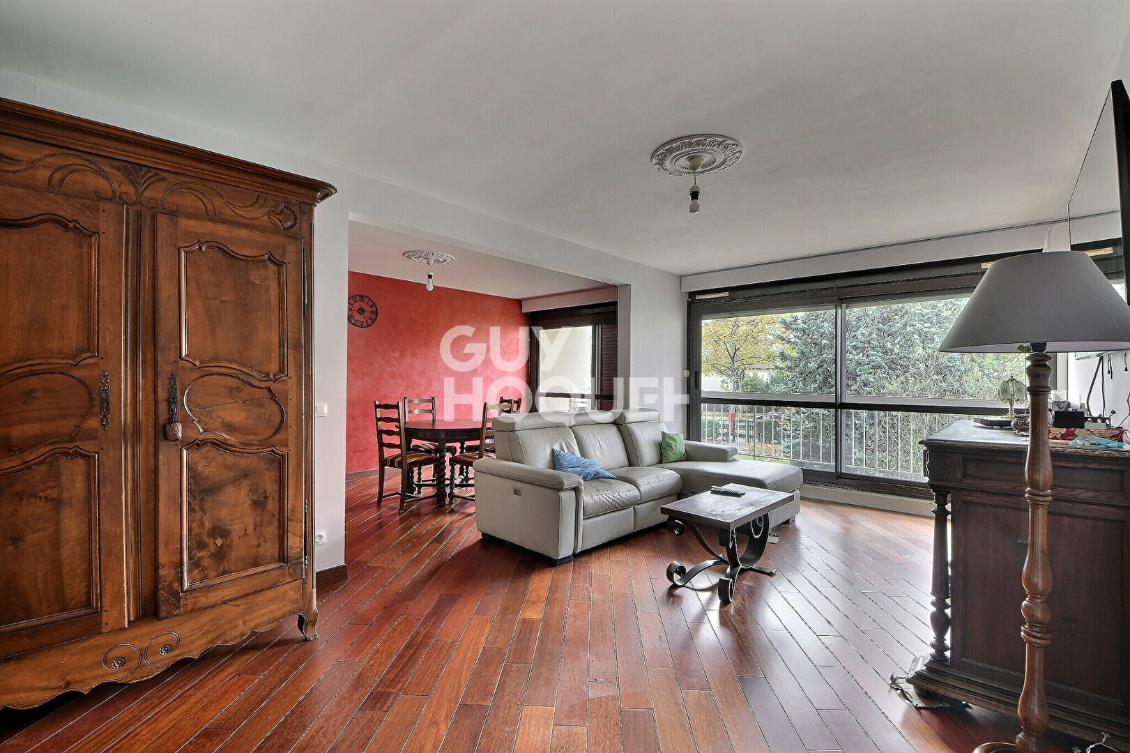 A VENDRE - Spacieux T3 transformable en T4 de 96 m² avec balcon, garage, parking et cave, Lyon 8ème (69008)