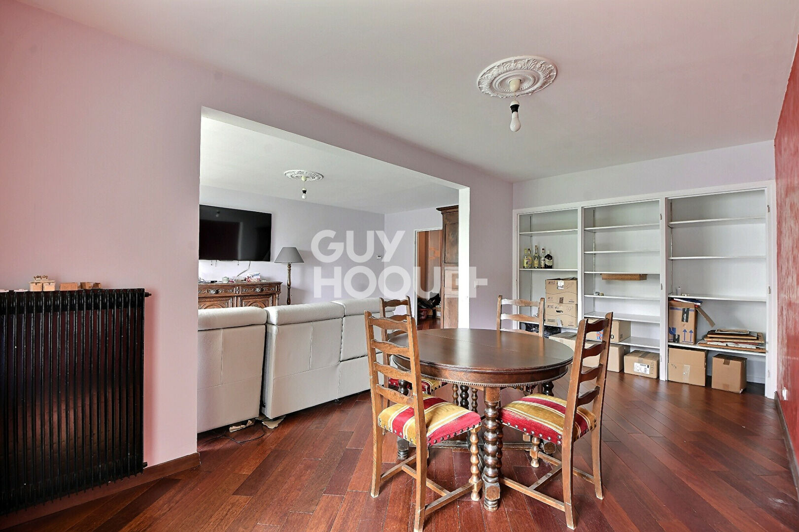 A VENDRE - Spacieux T3 transformable en T4 de 96 m² avec balcon, garage, parking et cave, Lyon 8ème (69008)