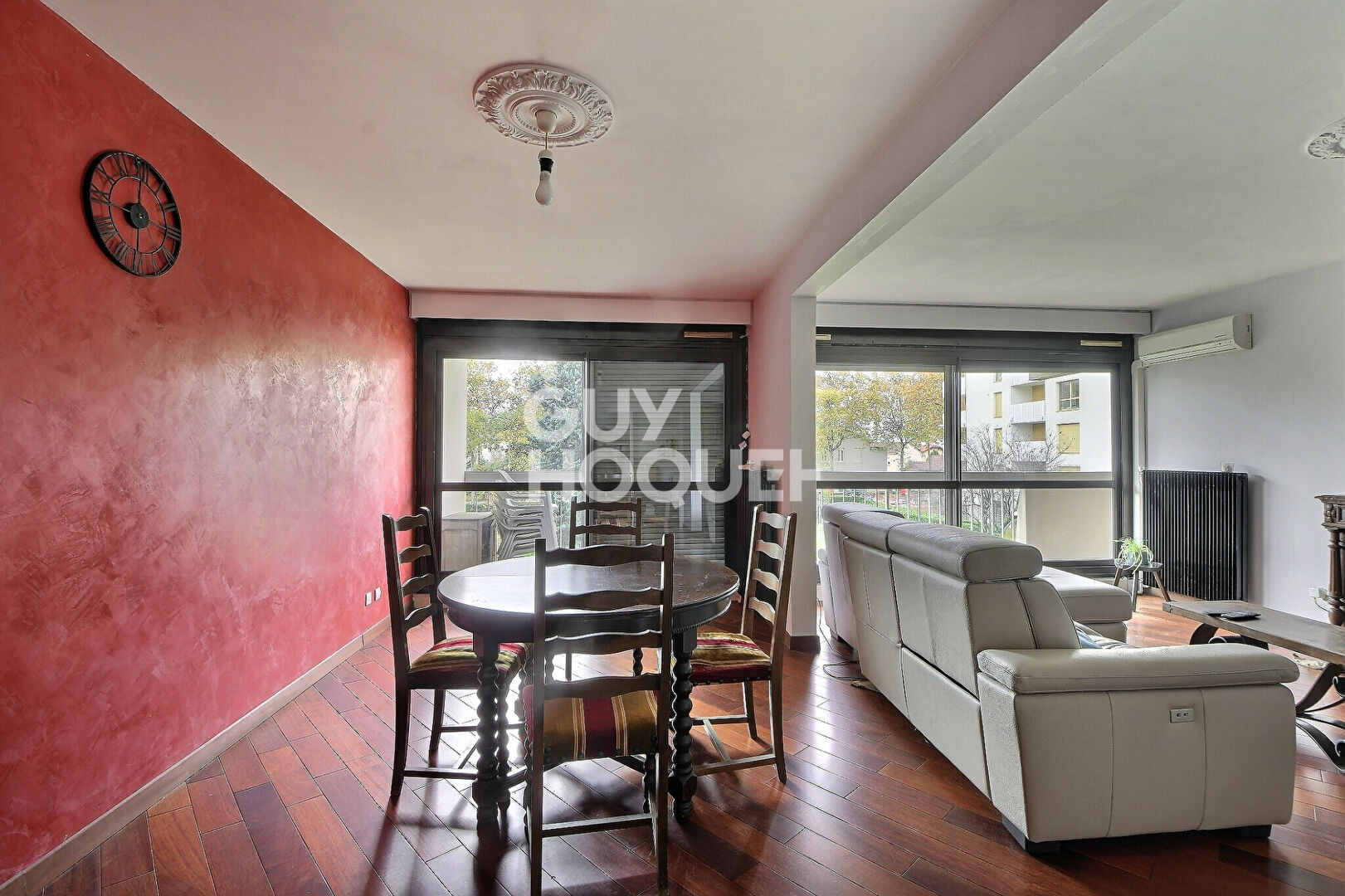 A VENDRE - Spacieux T3 transformable en T4 de 96 m² avec balcon, garage, parking et cave, Lyon 8ème (69008)