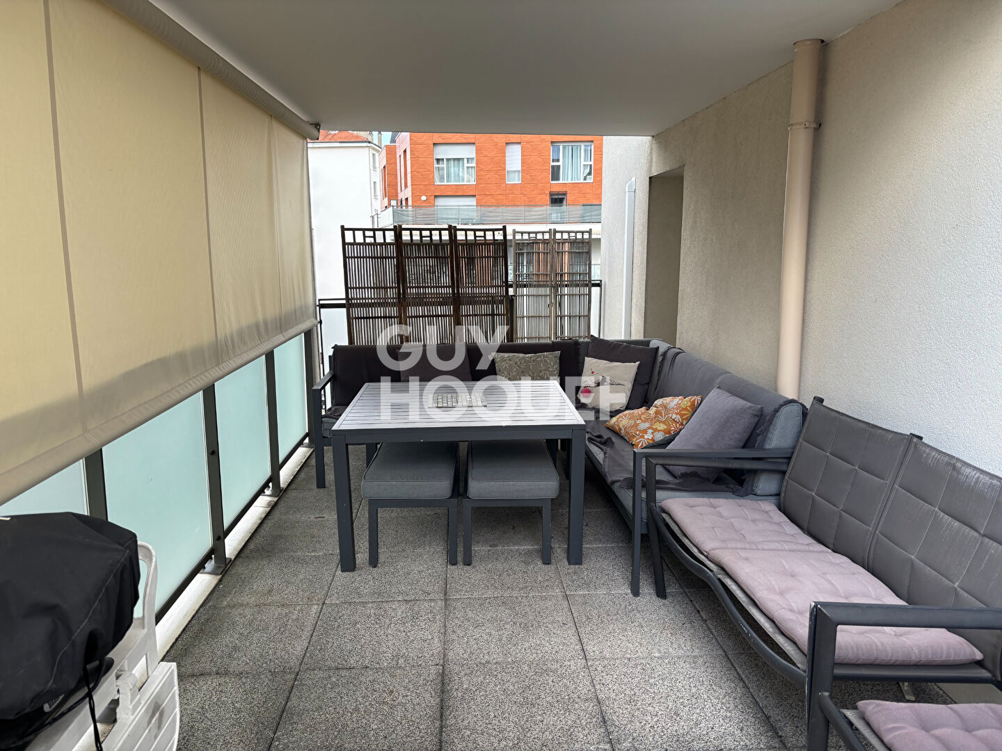 (Visite virtuelle) - À VENDRE, Appartement T4 de 78 m²,  triple exposition, avec Terrasse de 48 m² & Garage double, Proximité Place Ronde , VILLEURBANNE (69100)