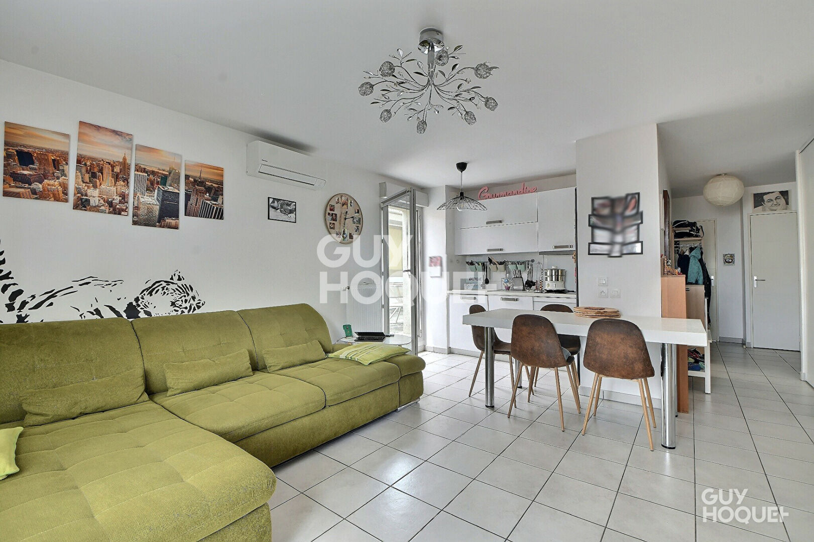 (Visite virtuelle) - À VENDRE, Appartement T4 de 78 m²,  triple exposition, avec Terrasse de 48 m² & Garage double, Proximité Place Ronde , VILLEURBANNE (69100)