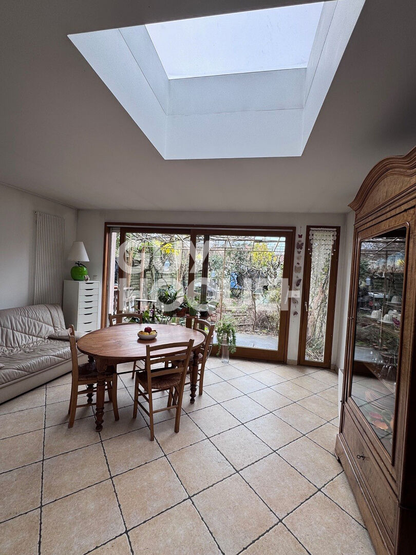 VIAGER OCCUPE SANS RENTE - T2 en rez-de-jardin au coeur de Montchat avec cave et parking extérieur, LYON 3EME ARRONDISSEMENT (69003)