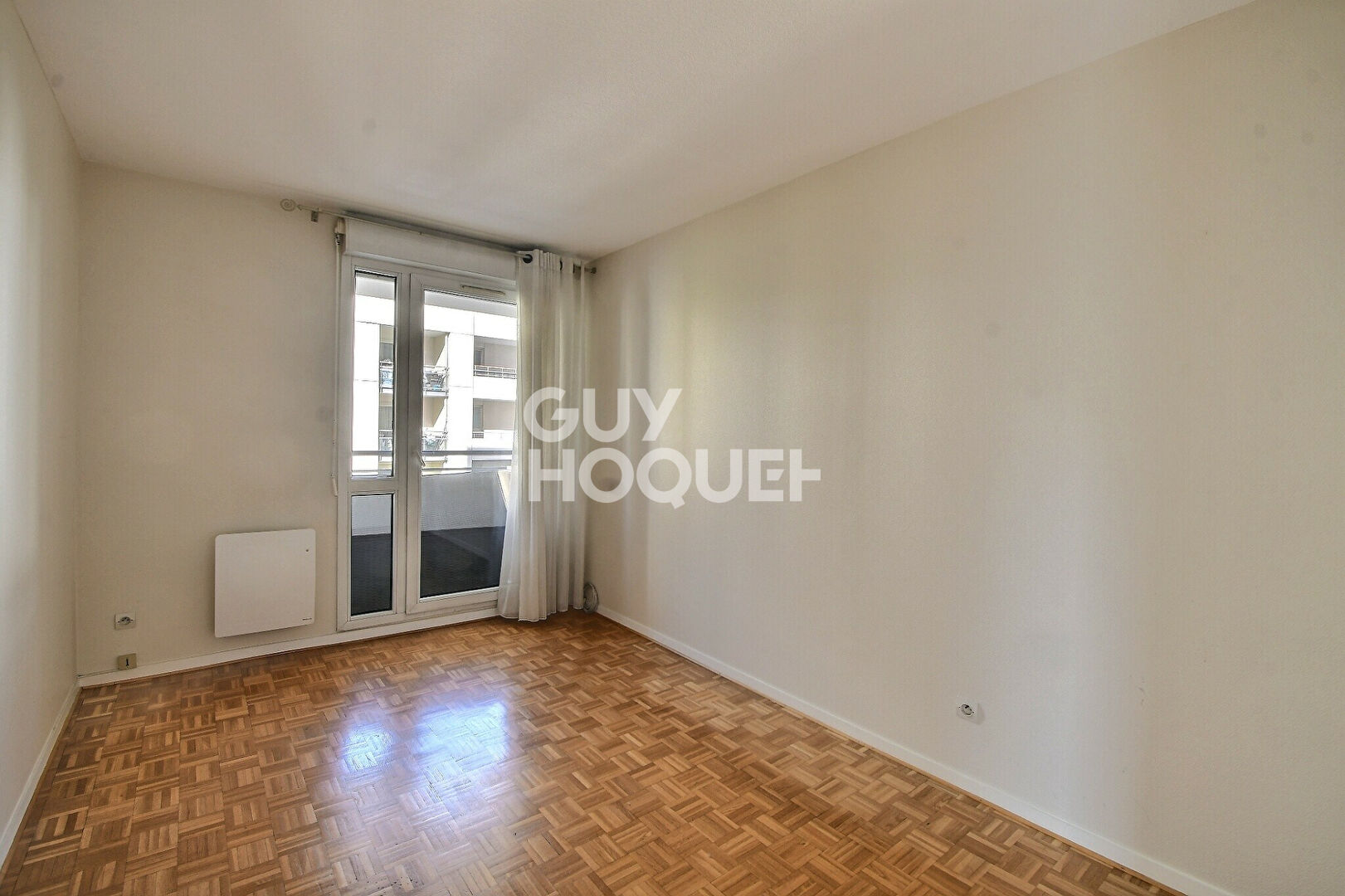 Appartement type T5 de 106 m² avec 2 balcons, cave, garage et parking, secteur Maison de la danse, Lyon 8ème (69008)