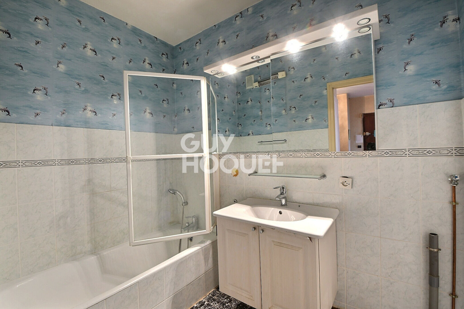 (Visite virtuelle) - À VENDRE, Appartement T4 de 79 m²,  avec loggia, cave & garage, Montchat proximité Place Ronde , LYON (69003)