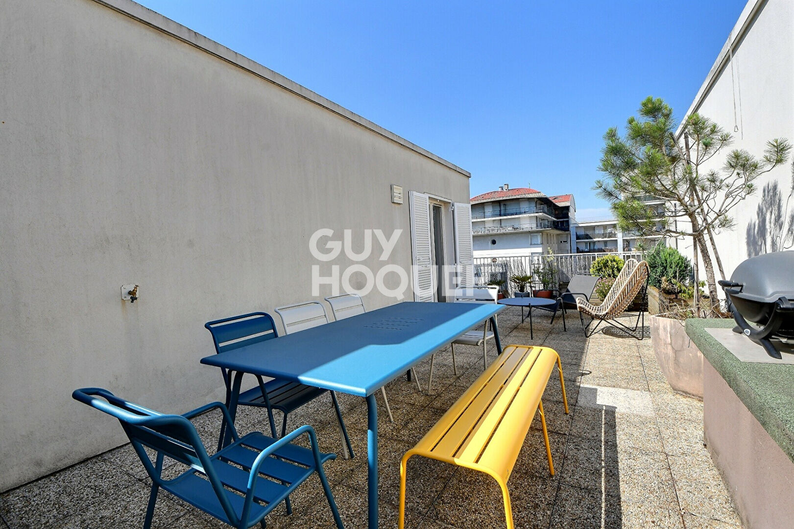 Rare à la vente, Duplex en dernier étage avec terrasses et garage, Lyon 8ème (69008)