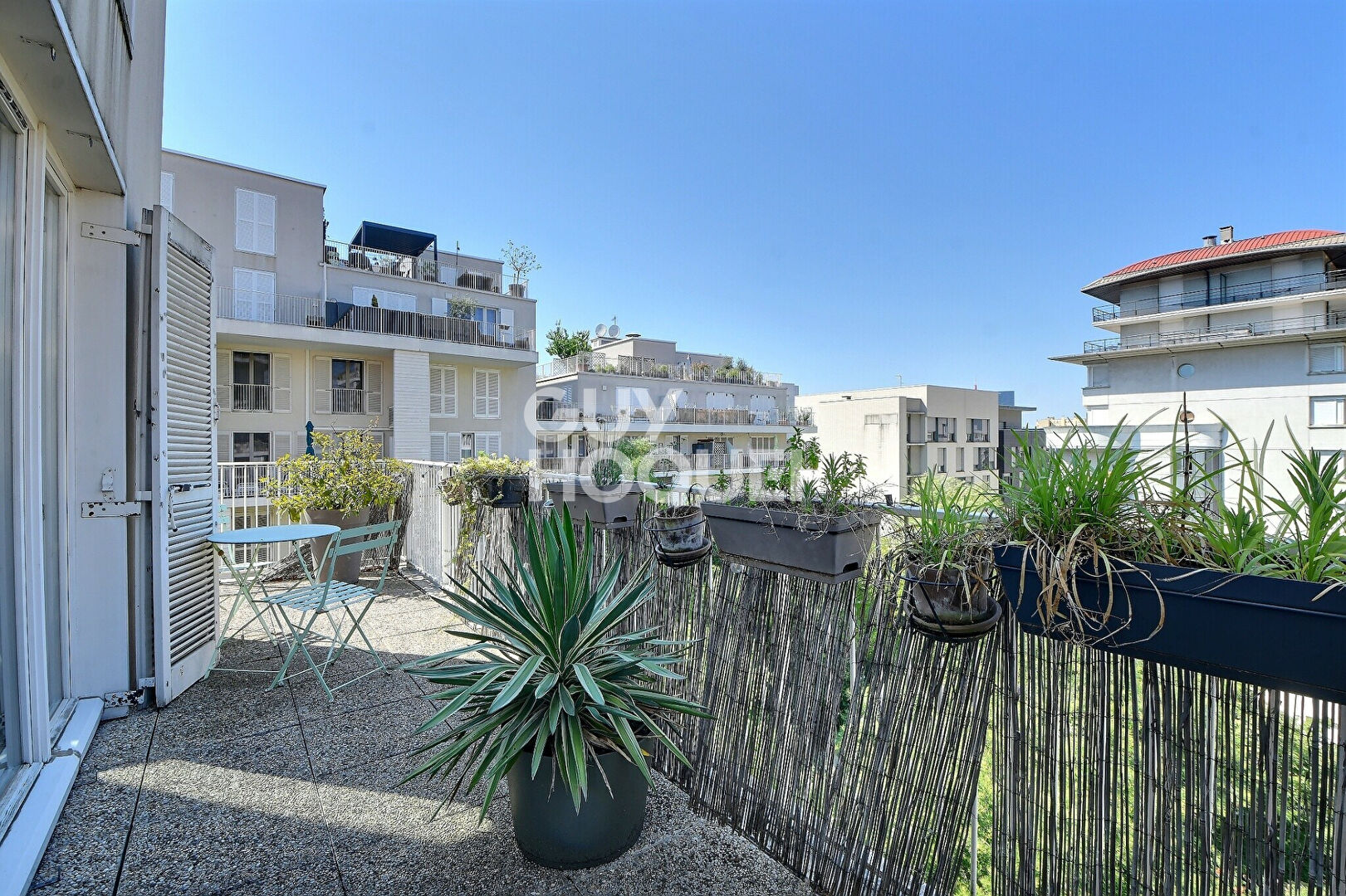 Rare à la vente, Duplex en dernier étage avec terrasses et garage, Lyon 8ème (69008)