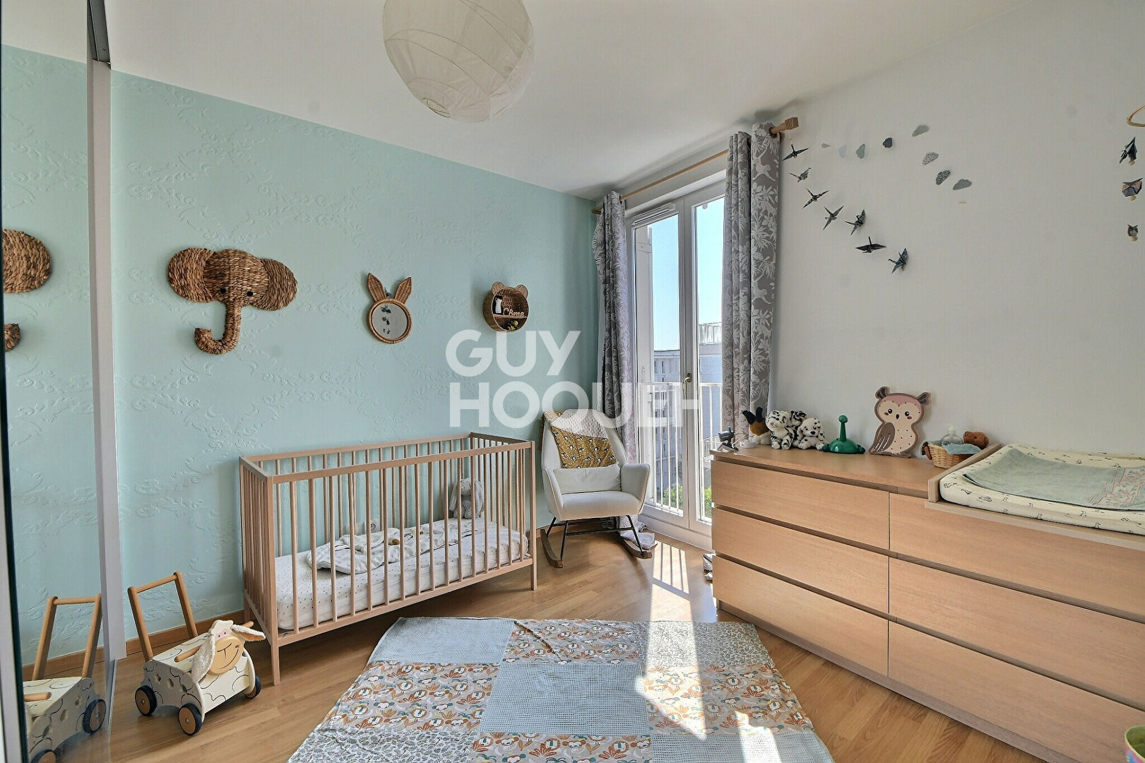 Rare à la vente, Duplex en dernier étage avec terrasses et garage, Lyon 8ème (69008)
