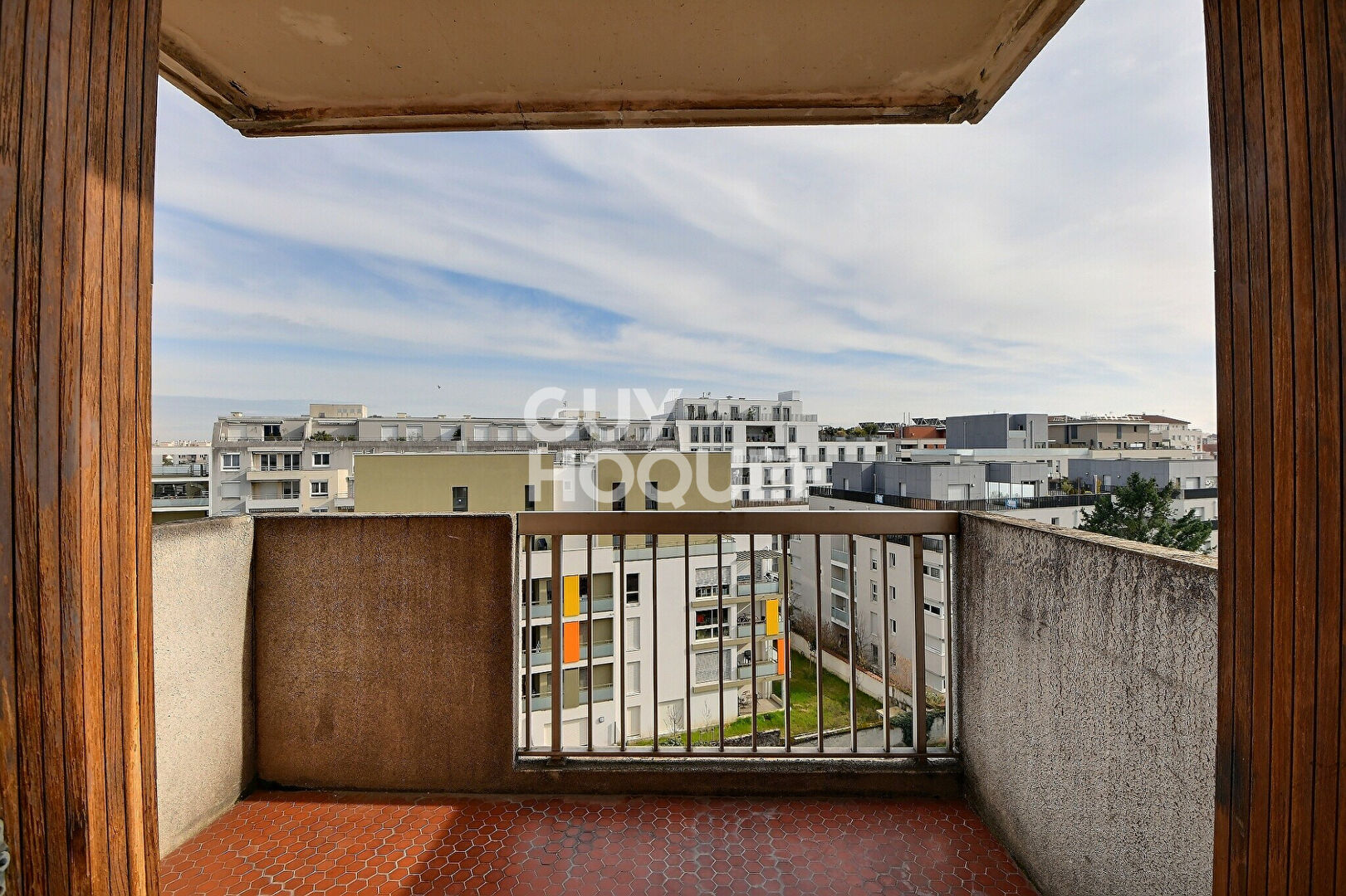 (Visite virtuelle) AUX PORTES DE MONTCHAT - A vendre, appartement de type T3 de 73 m²  avec balcons, garage et cave, Villeurbanne (69100)