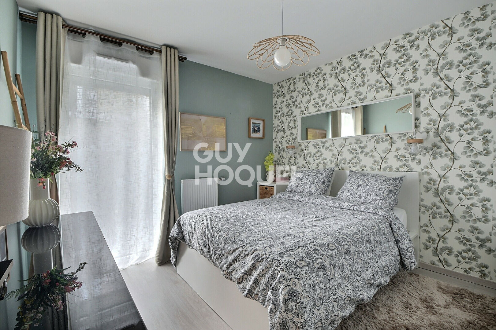 Appartement T3 de 64 m² de standing avec grande terrasse 22 m² et garage, Vénissieux (69200)