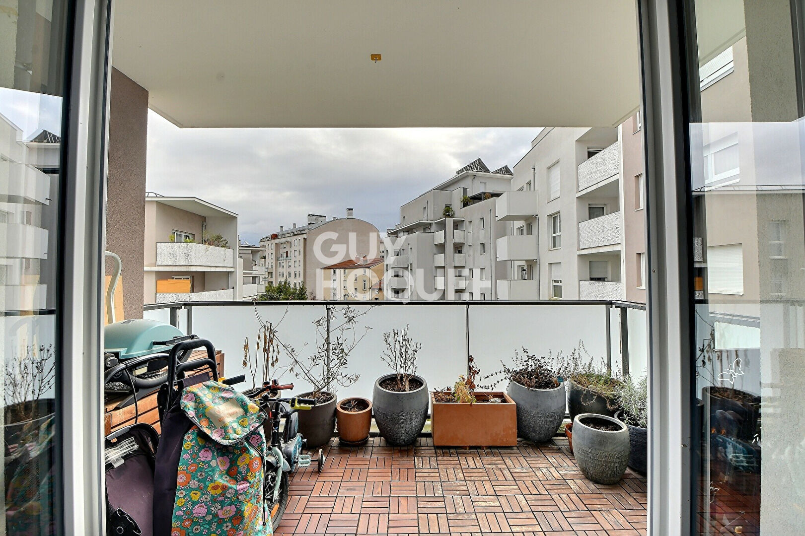 À vendre, Appartement T3 de 57 m² en résidence récente, balcon et garage, Villeurbanne (69100)