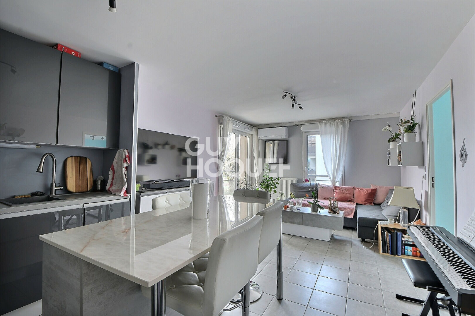 (Visite virtuelle) - À VENDRE, Appartement T3 de 54 m²,  double exposition, avec balcon & garage, SAINT-FONS (69190)