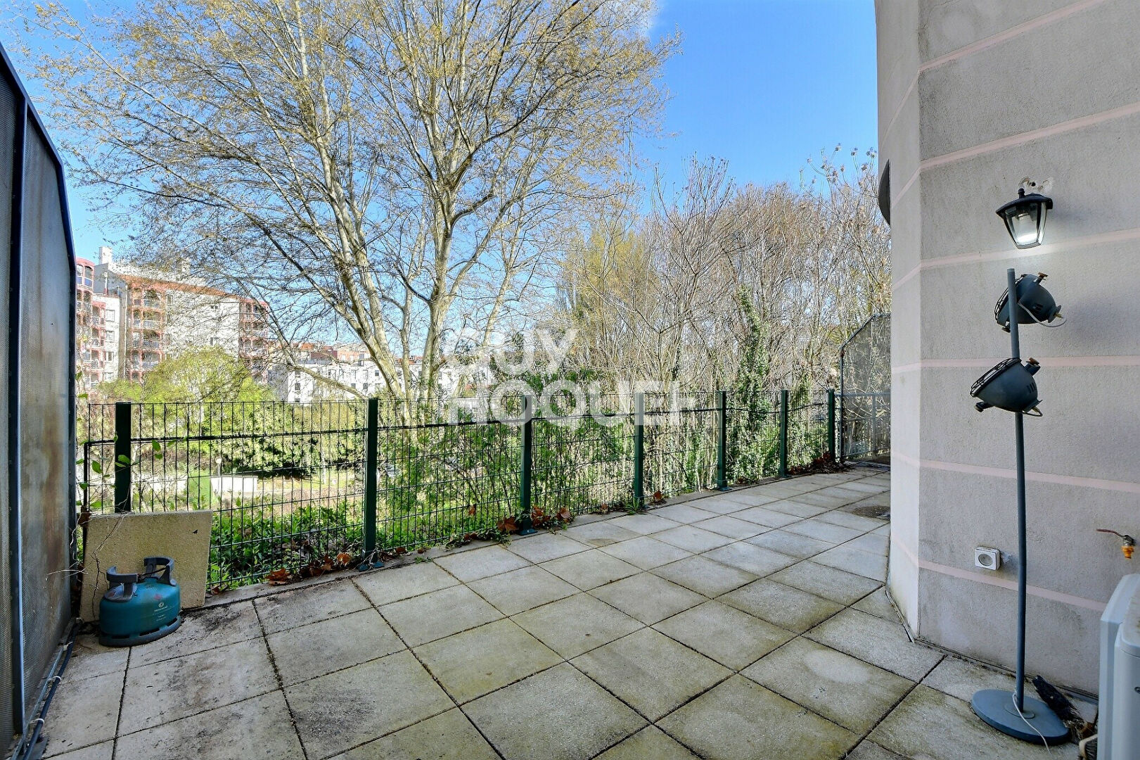 A vendre, appartement de type T2 de 45 m²  avec cave & Garage, Villeurbanne (69100)