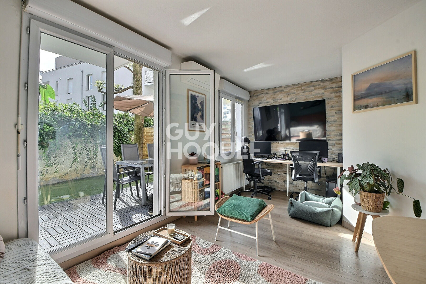 A VENDRE T3 COUP DE COEUR AVEC JARDIN PRIVATIF, TERRASSE ET GARAGE- Proximité Montchat, Villeurbanne (69100)