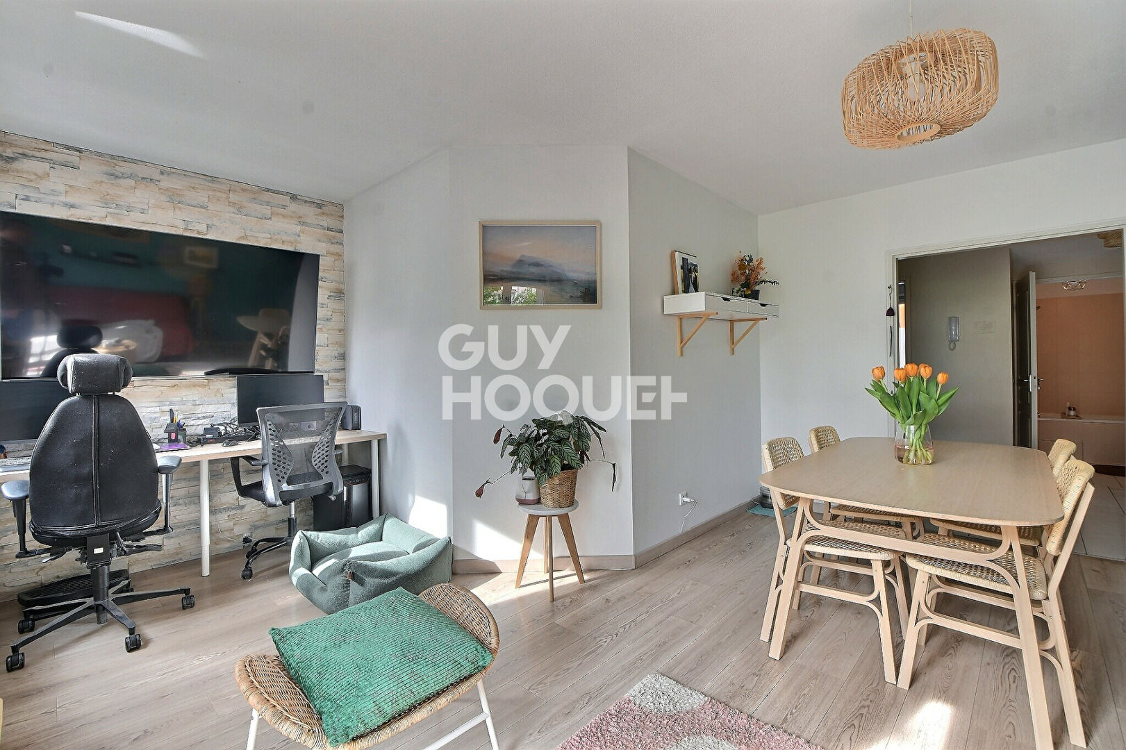 A VENDRE T3 COUP DE COEUR AVEC JARDIN PRIVATIF, TERRASSE ET GARAGE- Proximité Montchat, Villeurbanne (69100)