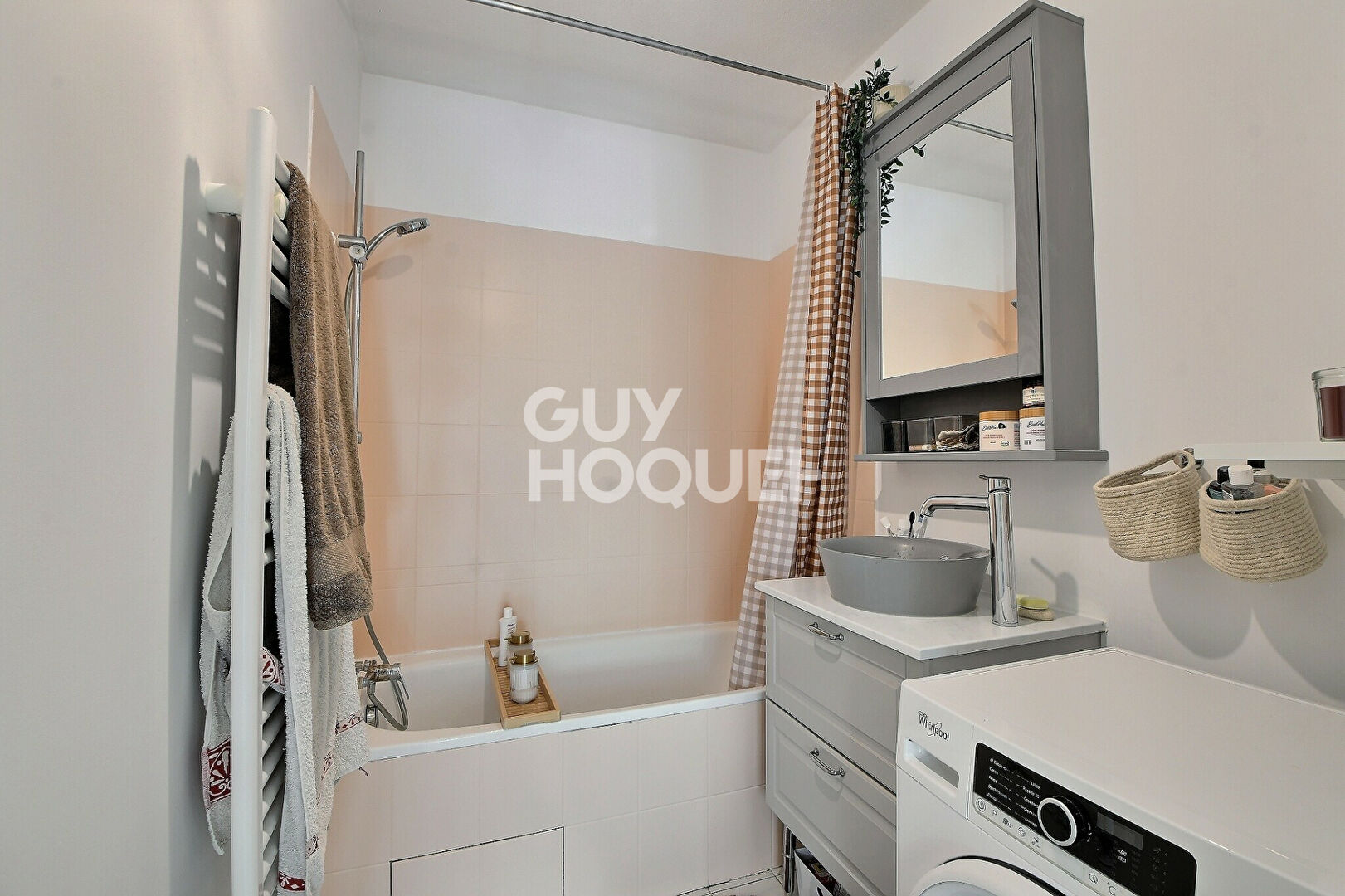 A VENDRE T3 COUP DE COEUR AVEC JARDIN PRIVATIF, TERRASSE ET GARAGE- Proximité Montchat, Villeurbanne (69100)