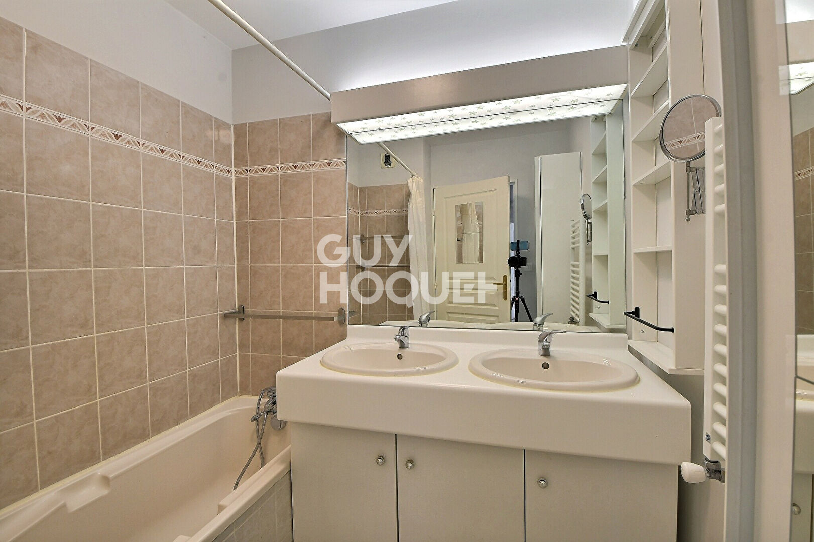 Grand T5 de 110 m², Calme, Terrasse, Garage, Montchat Place Ronde, Lyon 3ème (69003)