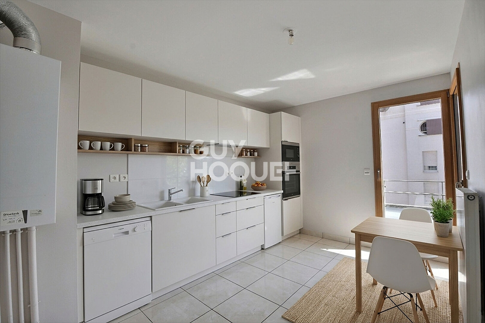 Magnifique Appartement T5 de 107 m² , Traversant & Lumineux, Étage Élevé, Garage inclus, Proche Montchat , Villeurbanne (69100)