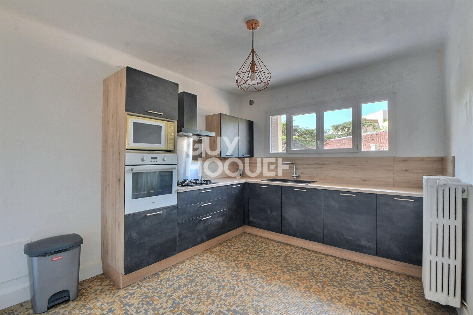 Grand T4 traversant et lumineux de 101 m²  - Lyon 3e (69003)