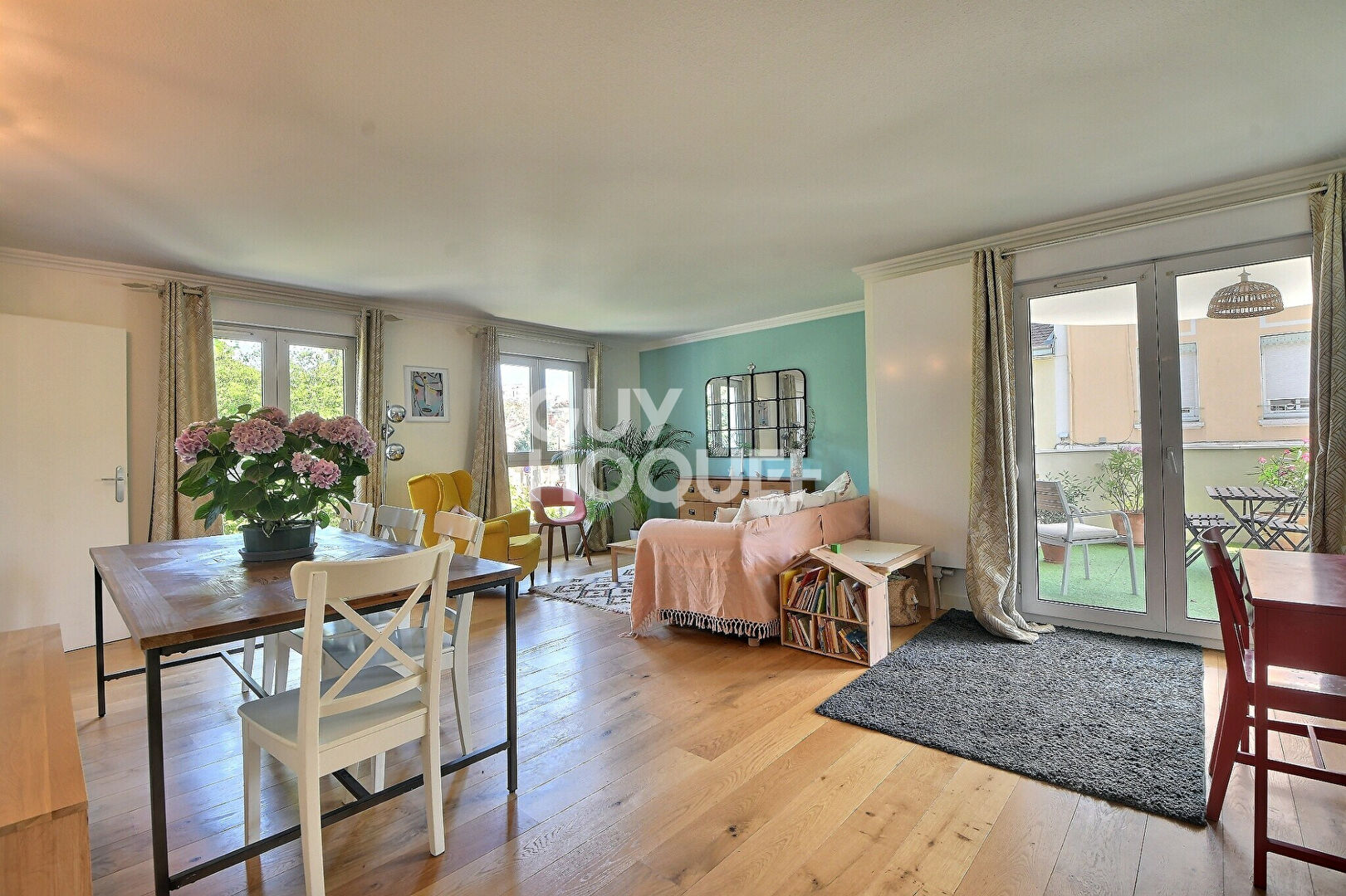 (Visite virtuelle) - A vendre T4 rénové de 105 m2  avec cave au Coeur de Montchat, LYON (69003) 3ème arrondissement