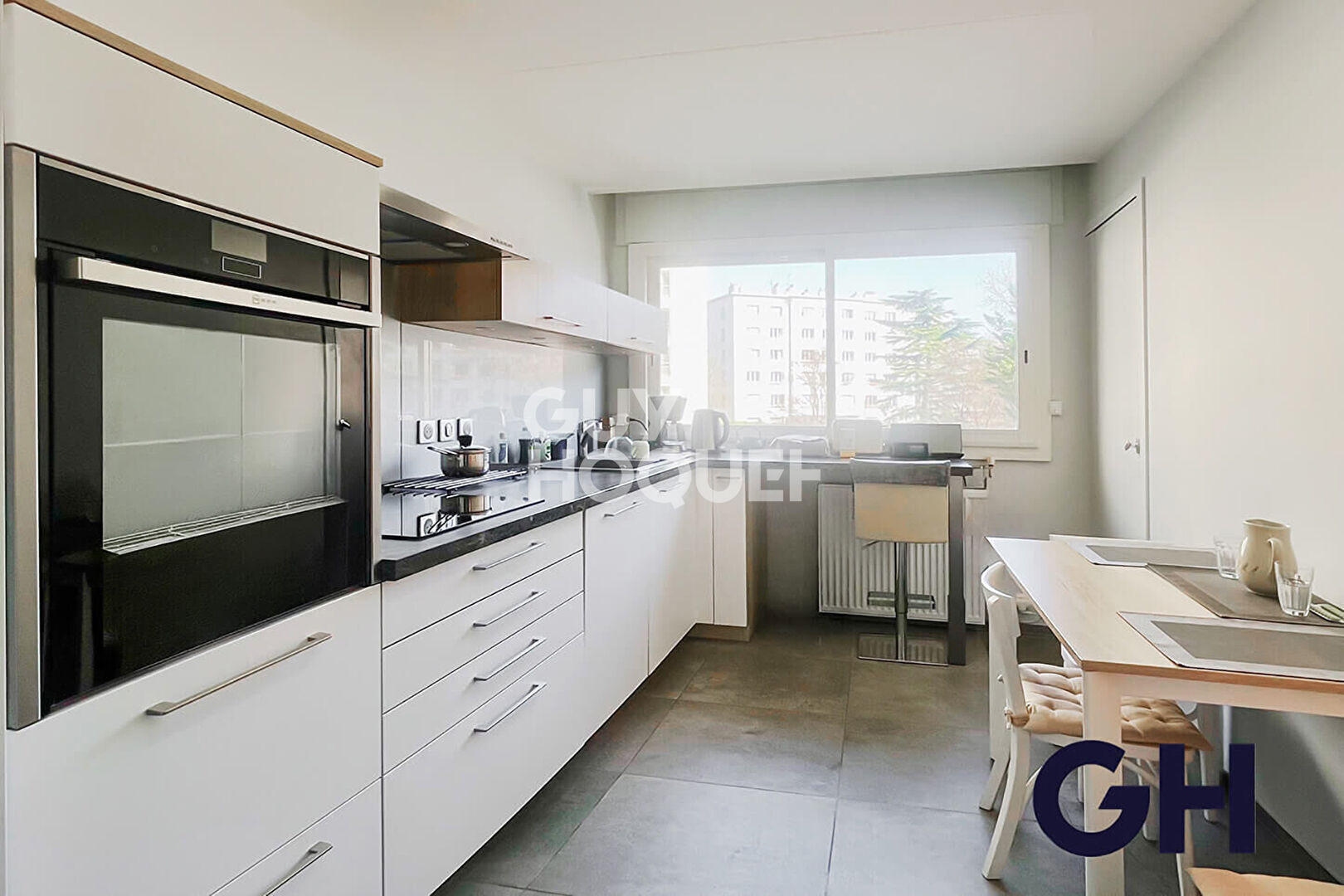 Magnifique Appartement T4 traversant de 107 m² ? Rénové avec goût, Lyon 8ème (69008)