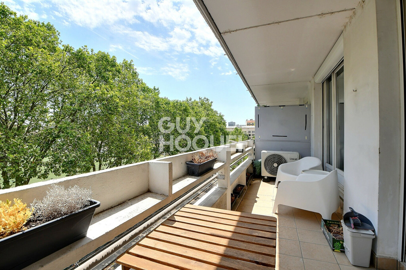 À VENDRE  COUP DE COEUR ! Superbe T3 traversant entièrement rénové avec balcon, Montchat, Lyon 3ème (69003)