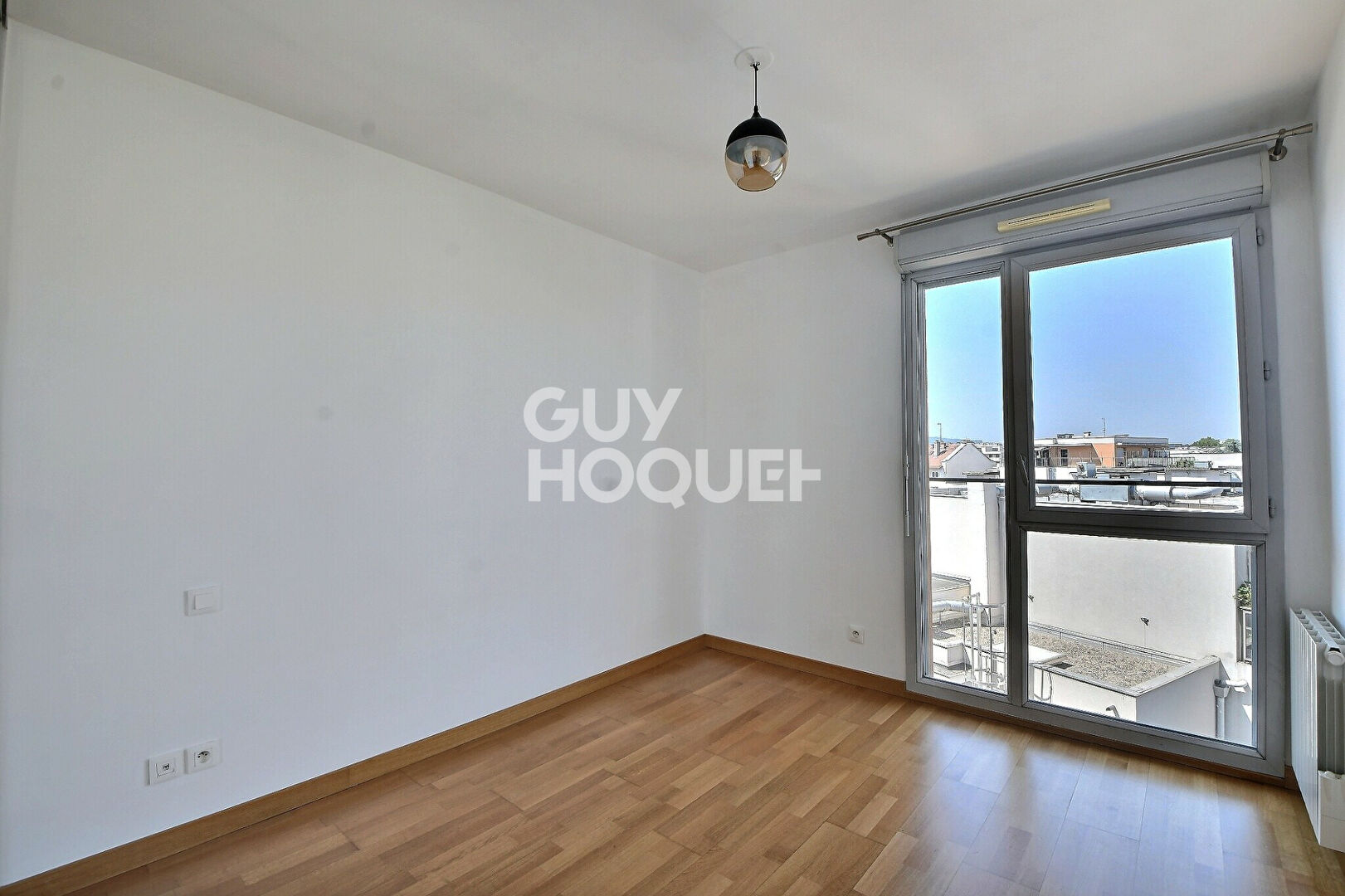À VENDRE  T2 lumineux au 5 étages avec vue dégagée, cave et grand garage, Lyon 3ème (69003)