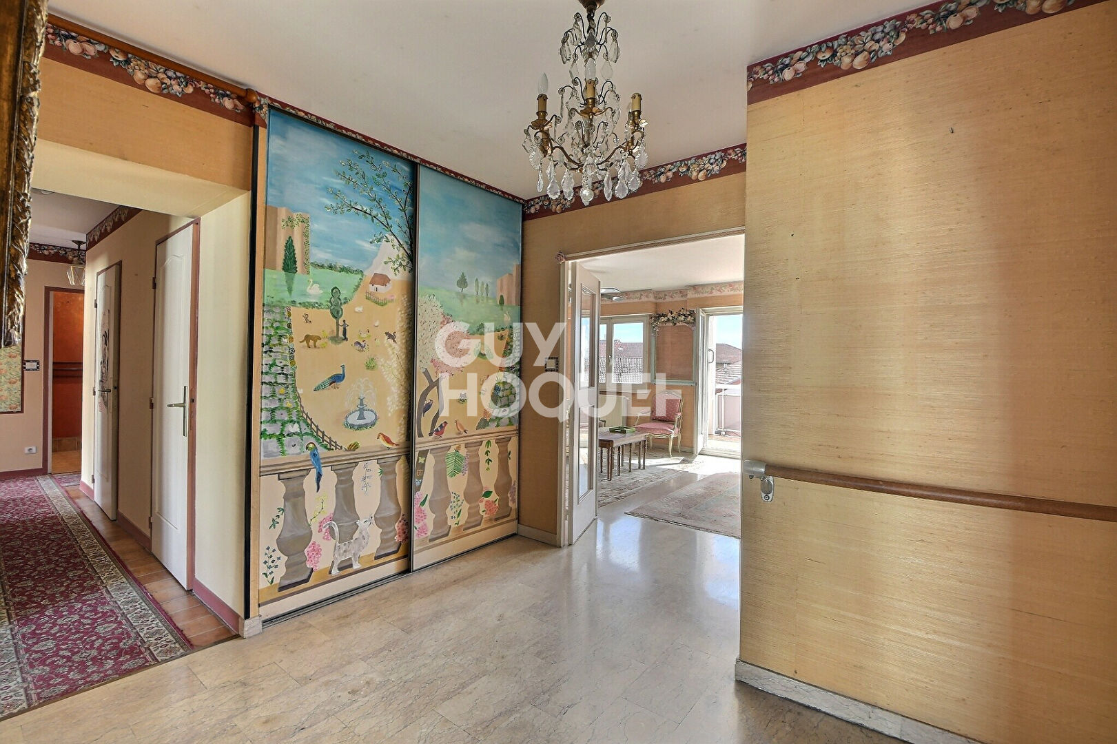 A VENDRE -MONTCHAT- T5 133 M²  DERNIER ÉTAGE  GRANDE TERRASSE VUE DÉGAGÉE