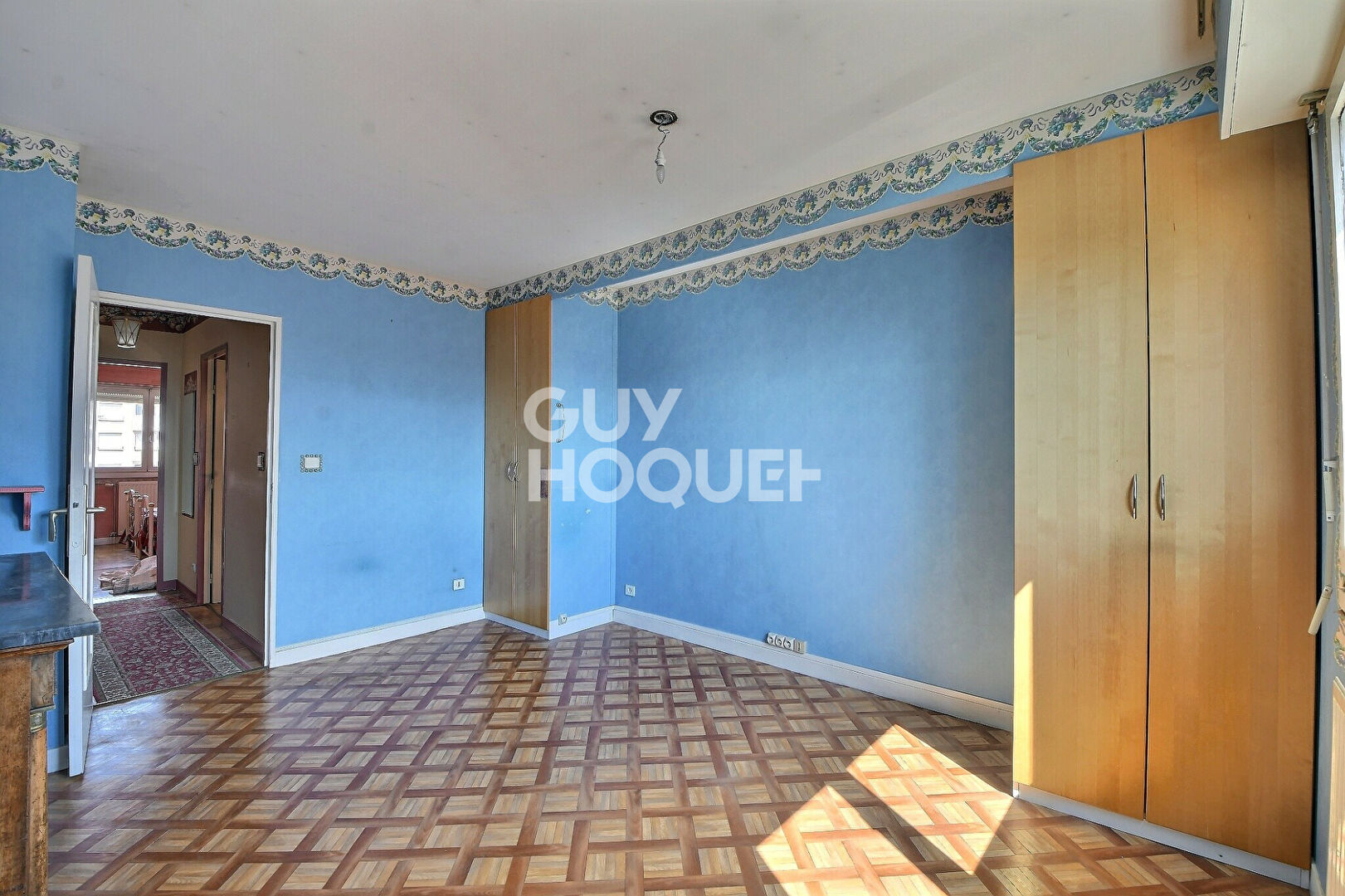 A VENDRE -MONTCHAT- T5 133 M²  DERNIER ÉTAGE  GRANDE TERRASSE VUE DÉGAGÉE