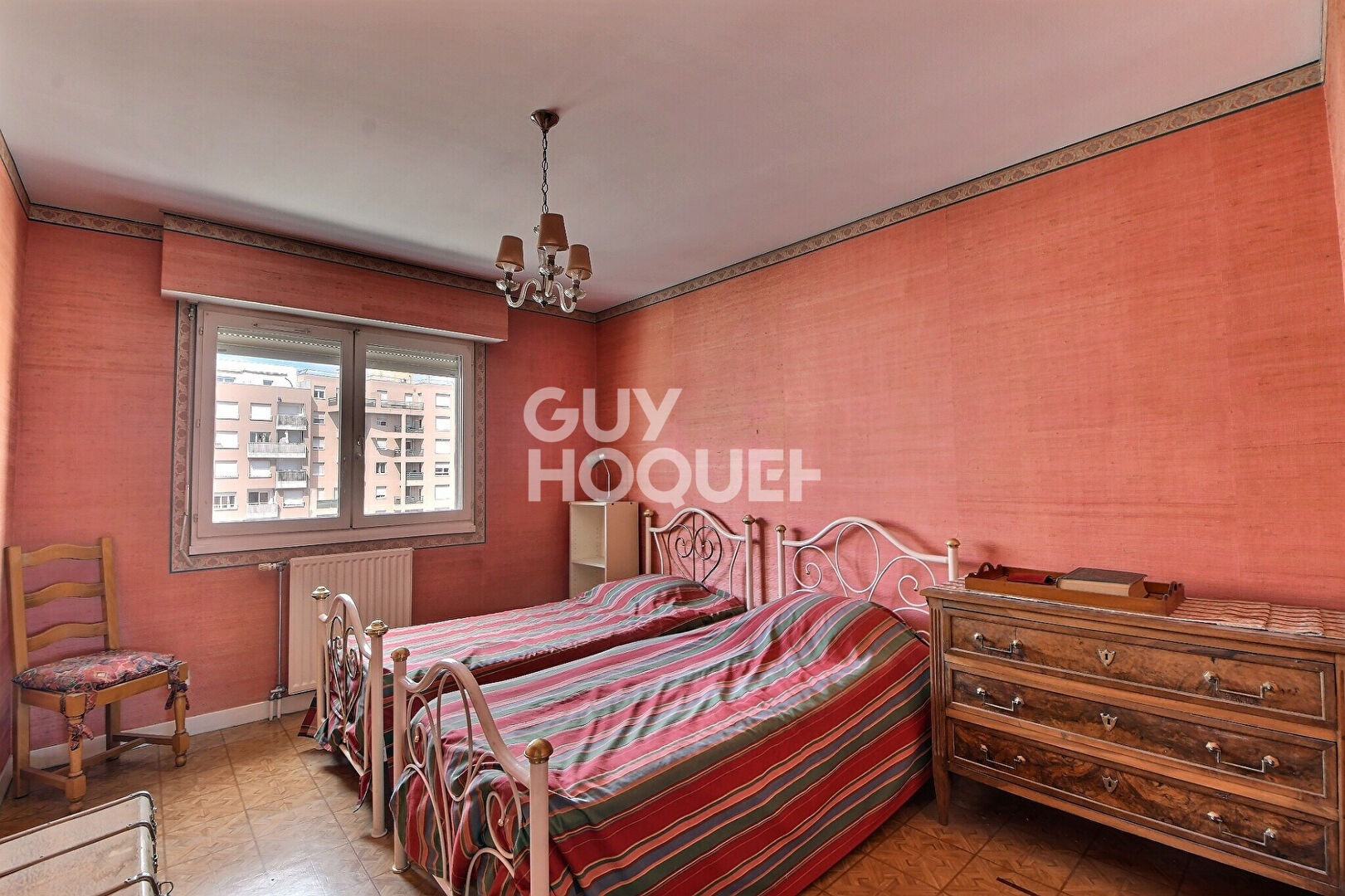 A VENDRE -MONTCHAT- T5 133 M²  DERNIER ÉTAGE  GRANDE TERRASSE VUE DÉGAGÉE