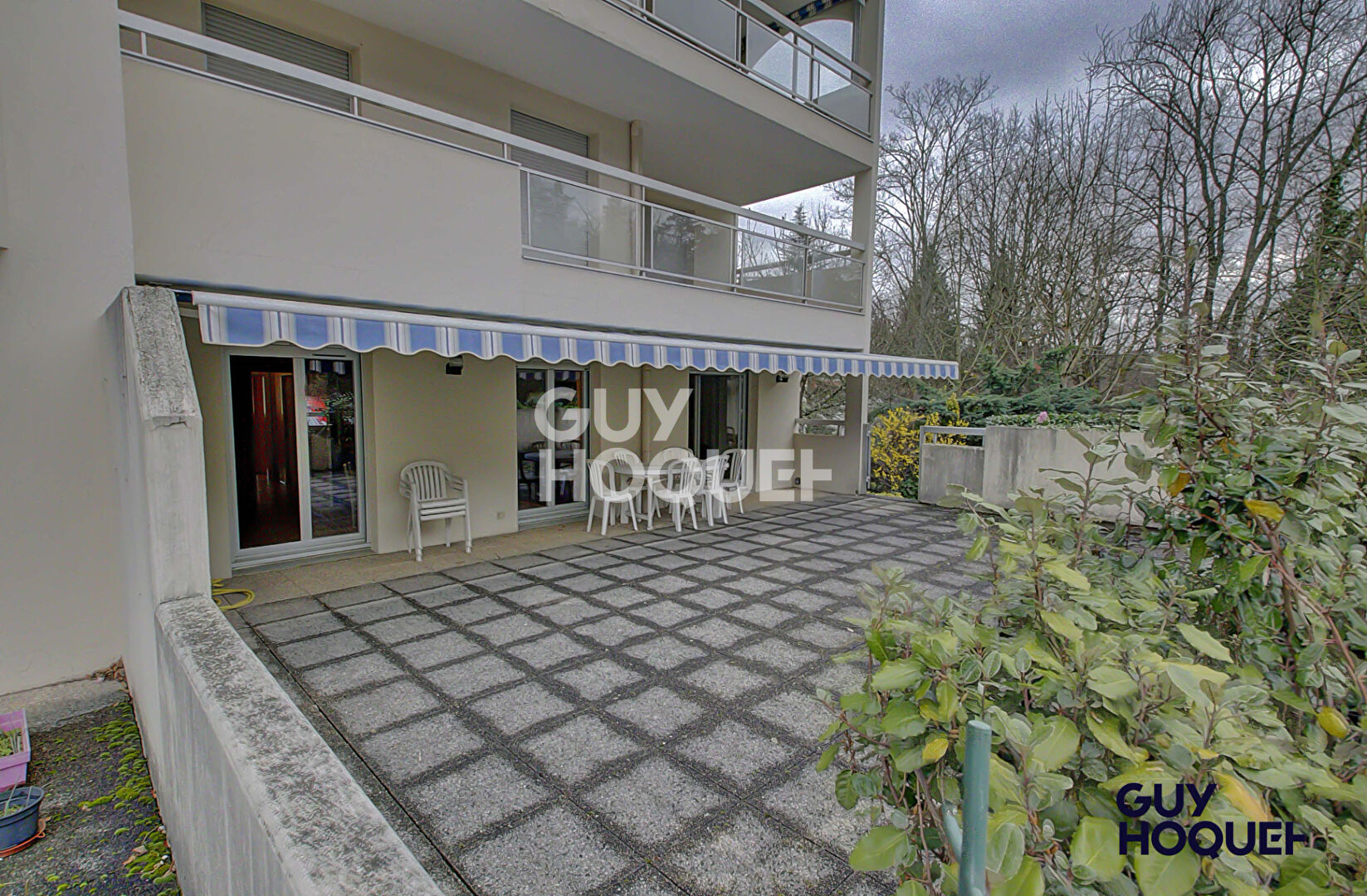 A vendre T5 de114 m² + 60m² de terrasse - Charbonnières les Bains