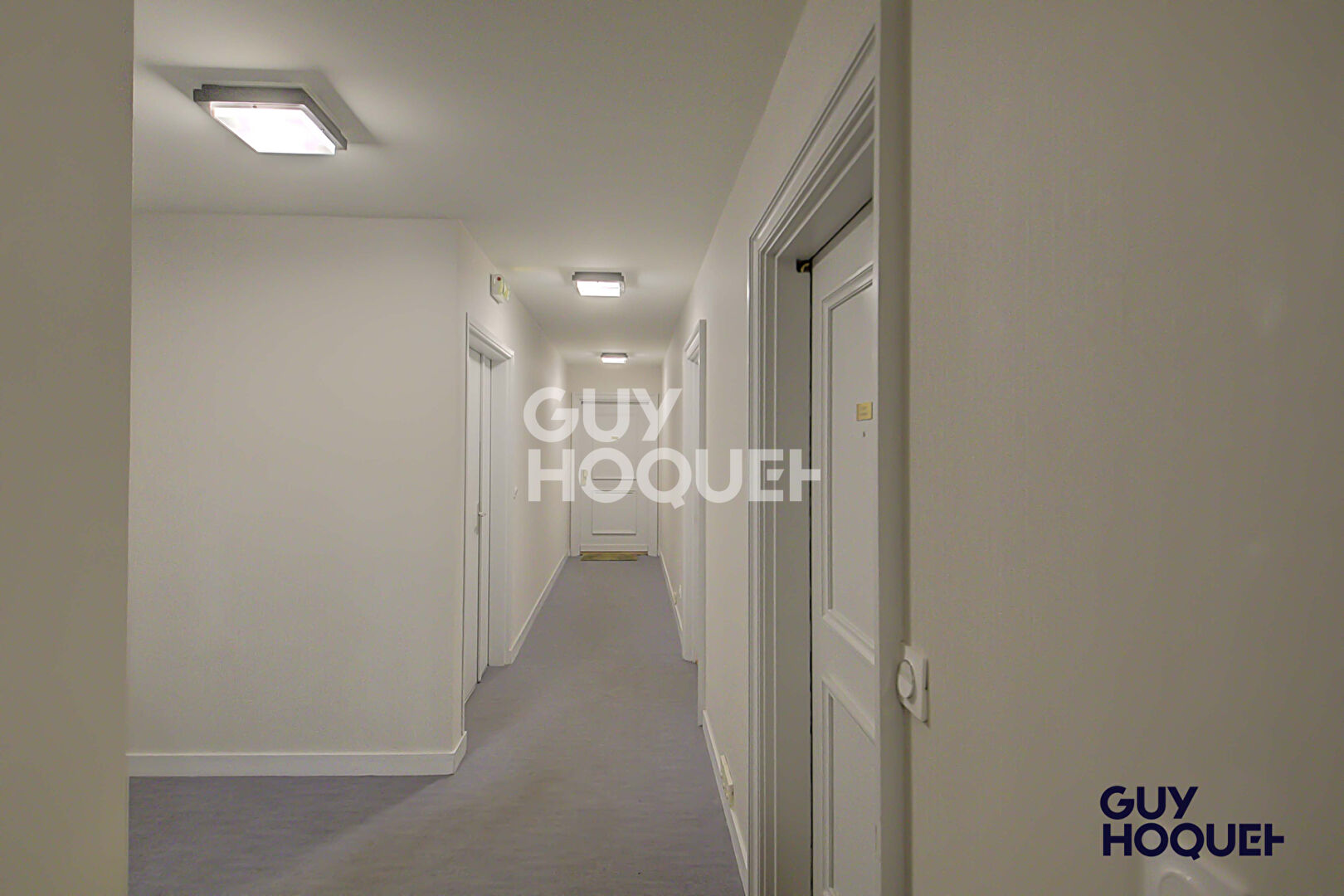 A vendre T5 de114 m² + 60m² de terrasse - Charbonnières les Bains