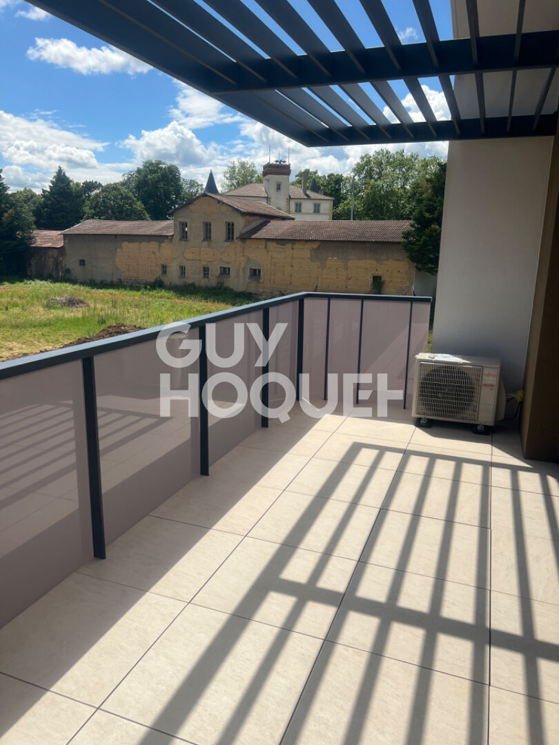 A louer dans Résidence Senioriale- A partir de 50 ans FEYZIN,  T2 de 40m² avec terrasse.