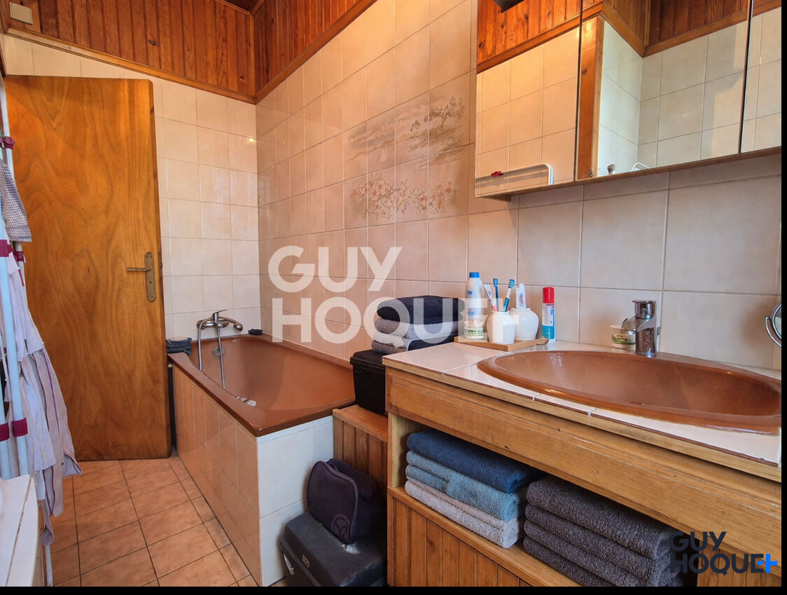 Appartement Saint Fons - Proche Tramway T10 - 4 pièces - 83 m2