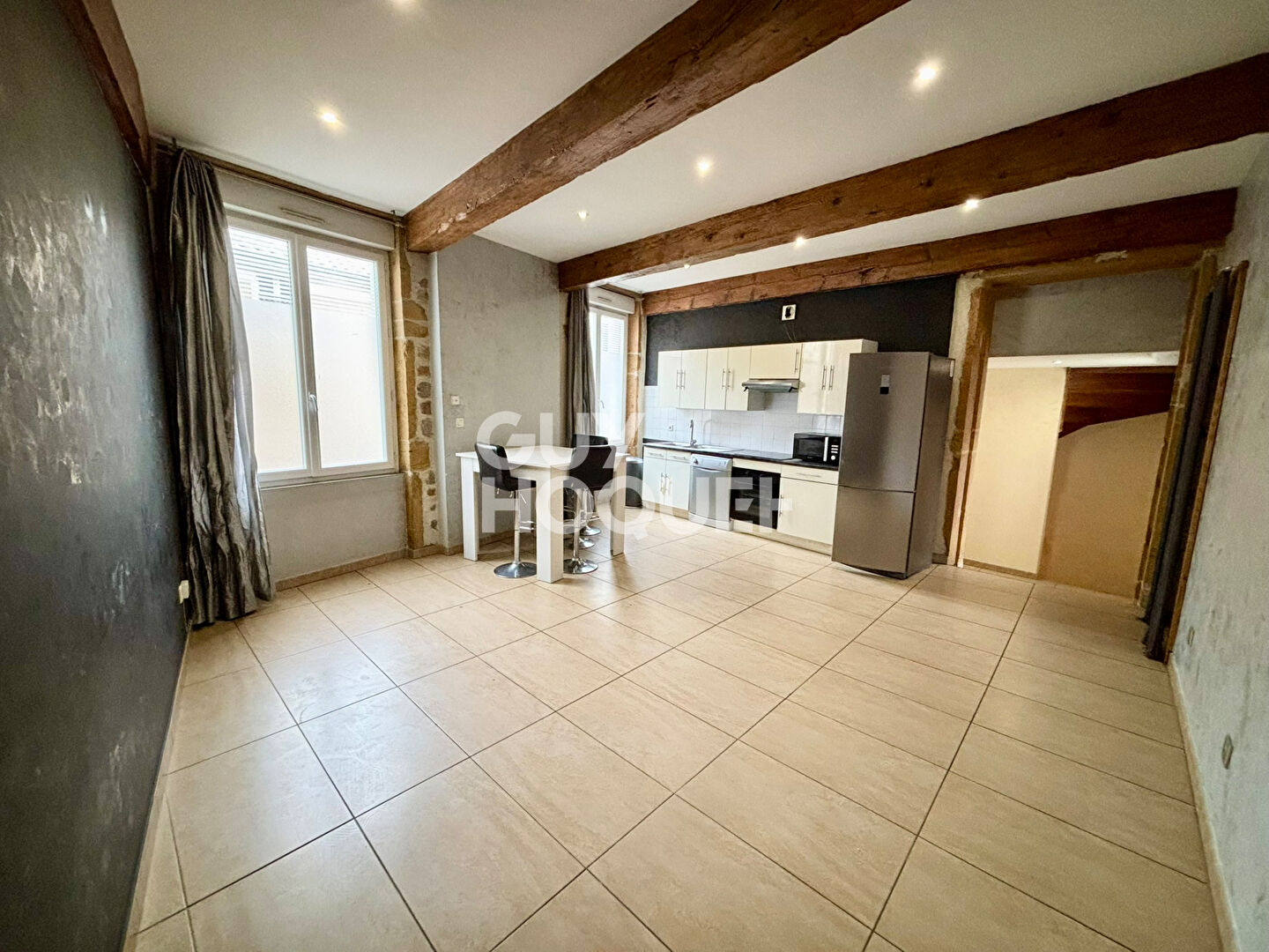 Au centre de Pierre Benite appartement de 2 pièces 69.61 m2