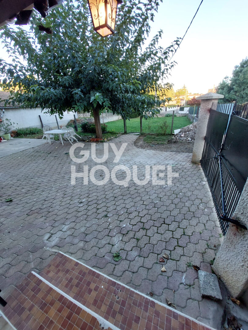 Maison mitoyenne meublée avec extérieur au centre de Feyzin 4 pièces de 80 m2