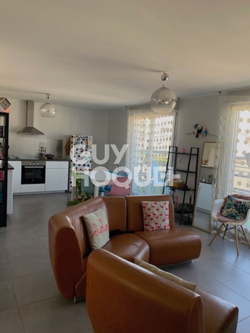 A louer T4 de 75.76 m2 avec terrasse et garage à Lyon 3 Lacassagne.