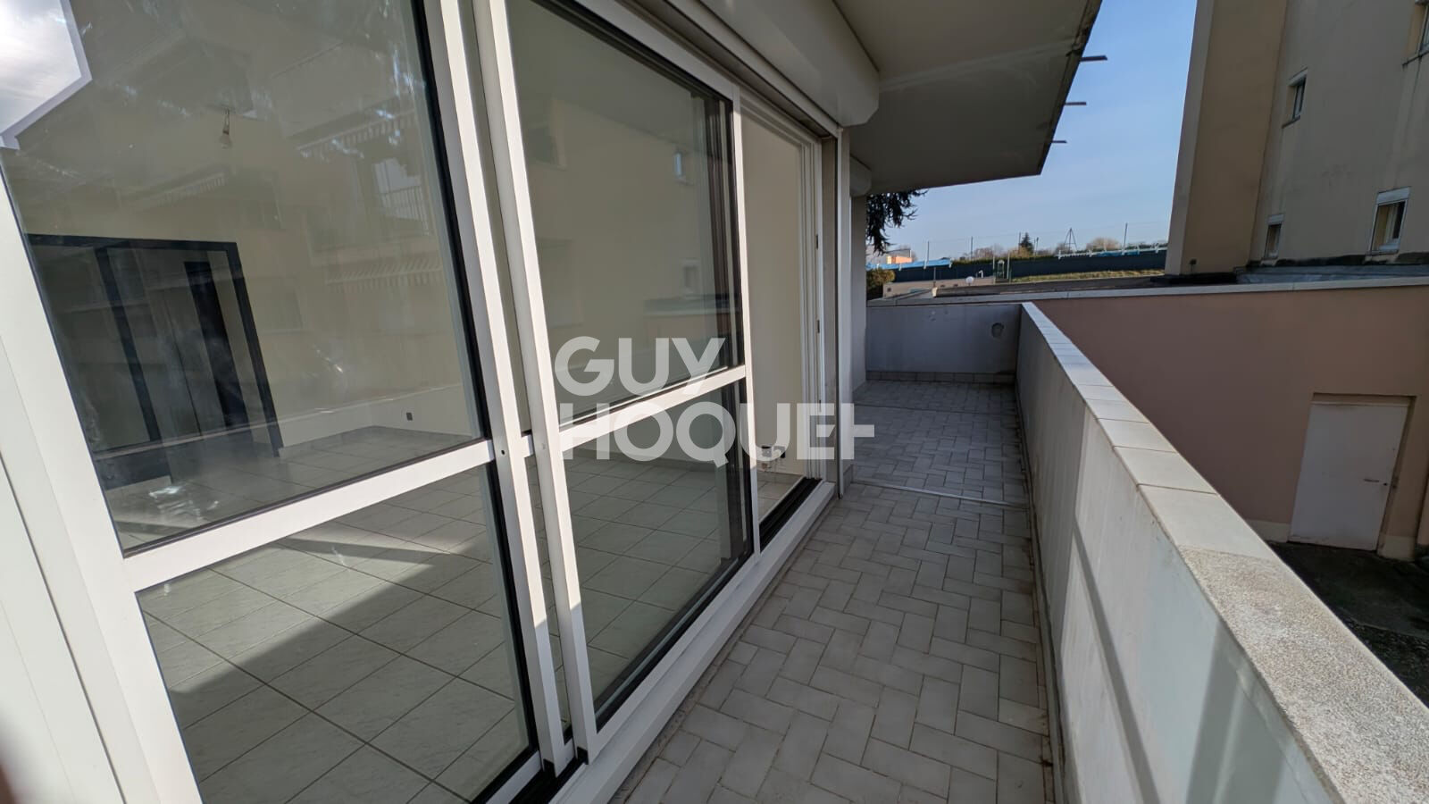 Appartement 4 pièces de 80 M2 à St Symphorien D Ozon avec balcon